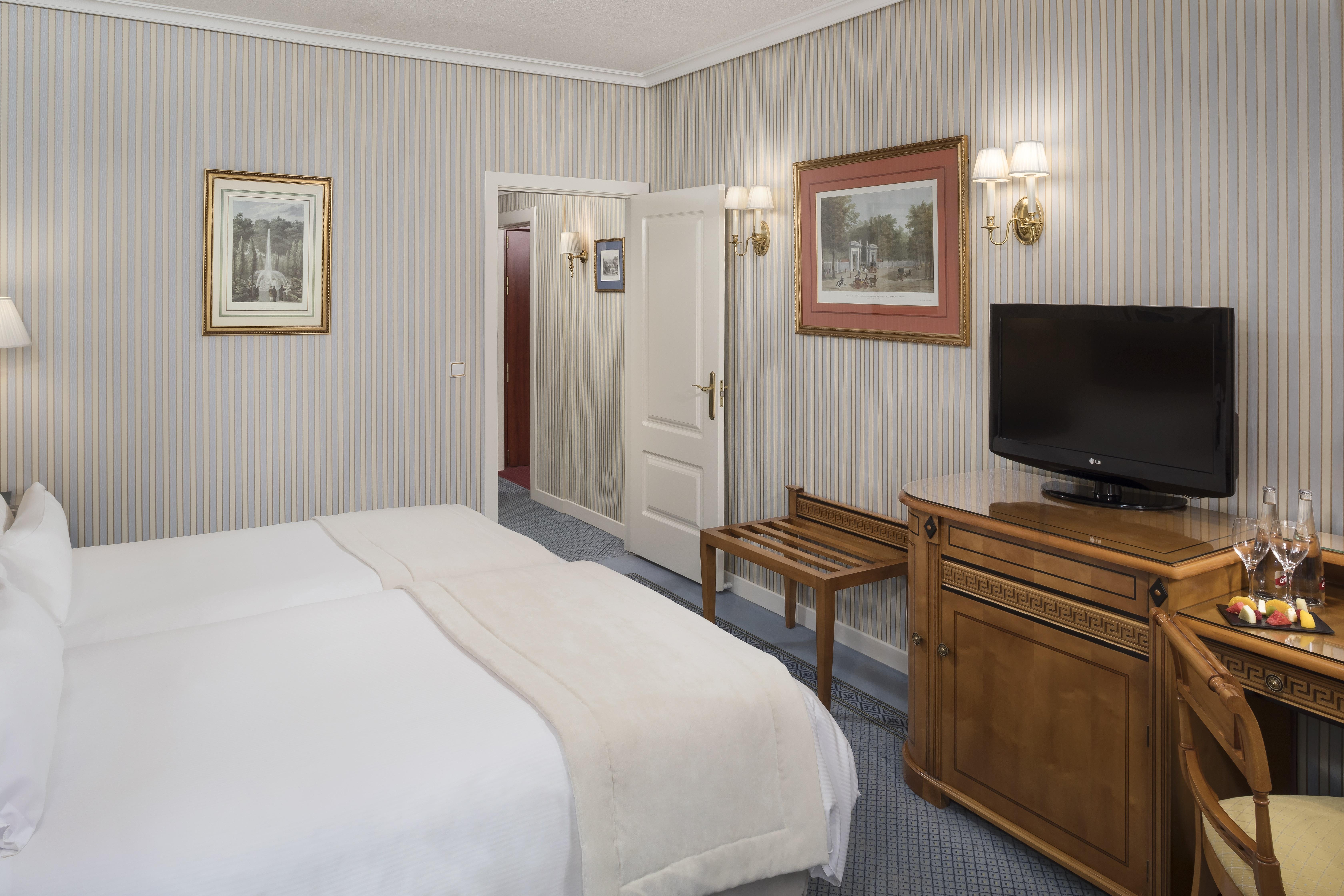 เมเลีย กาสติยา Hotel มาดริด ภายนอก รูปภาพ